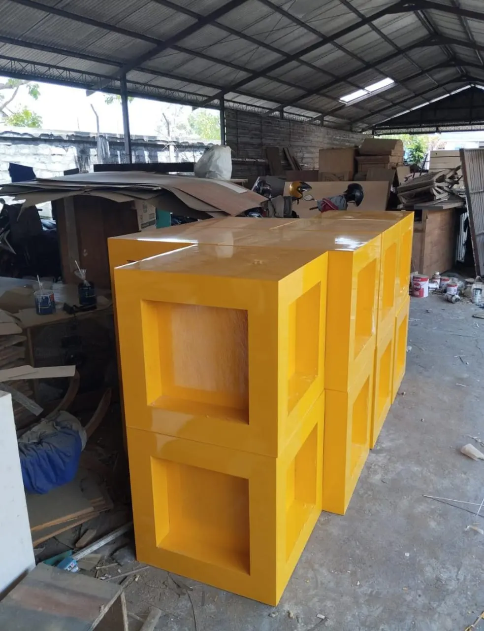 lemari kecil menggunakan laminasi GW-HPL solid dari frantinco